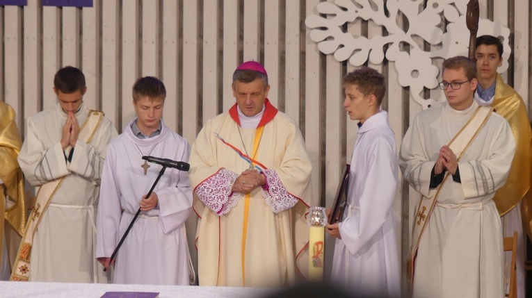 Młodzi w amfiteatrze pod Grojcem w Żywcu - 2022