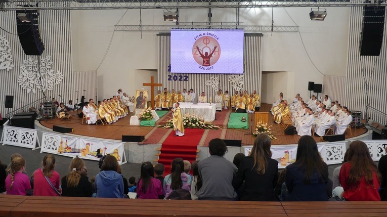 Młodzi w amfiteatrze pod Grojcem w Żywcu - 2022