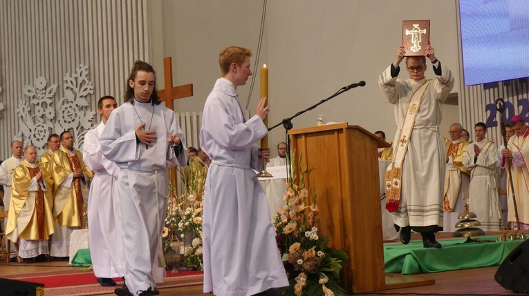 Młodzi w amfiteatrze pod Grojcem w Żywcu - 2022