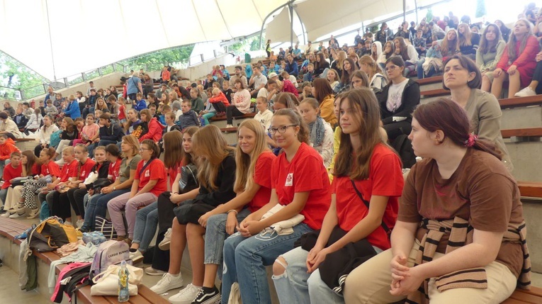 Młodzi w amfiteatrze pod Grojcem w Żywcu - 2022