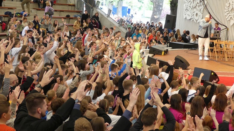 Młodzi w amfiteatrze pod Grojcem w Żywcu - 2022