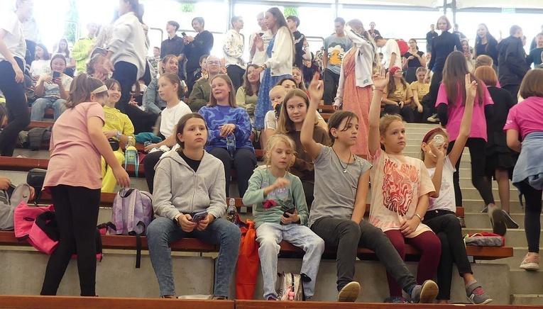 Młodzi w amfiteatrze pod Grojcem w Żywcu - 2022