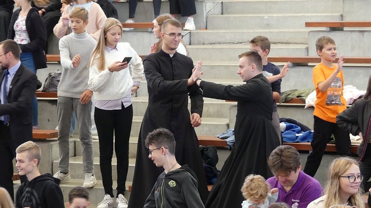 Młodzi w amfiteatrze pod Grojcem w Żywcu - 2022