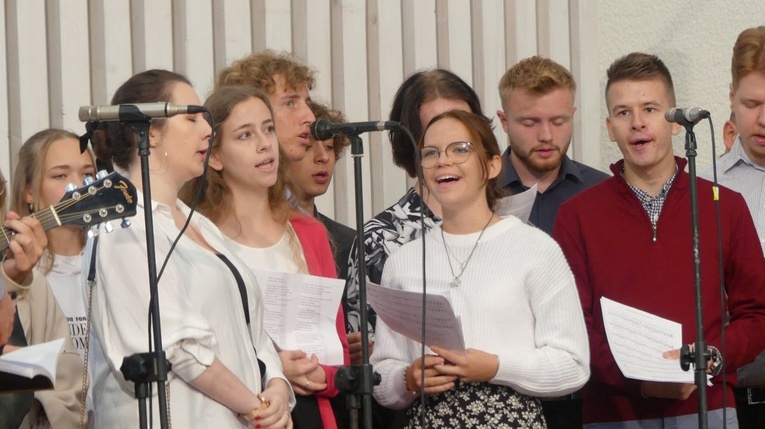 Młodzi w amfiteatrze pod Grojcem w Żywcu - 2022