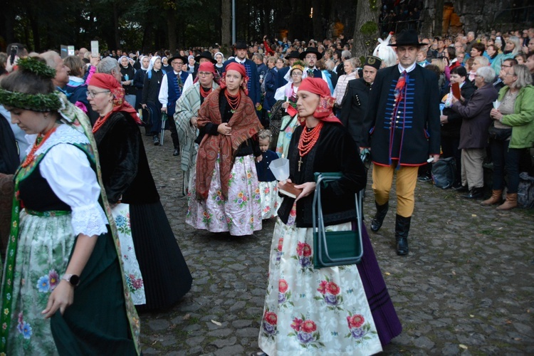 Nabożeństwo ze świecami na Górze św. Anny