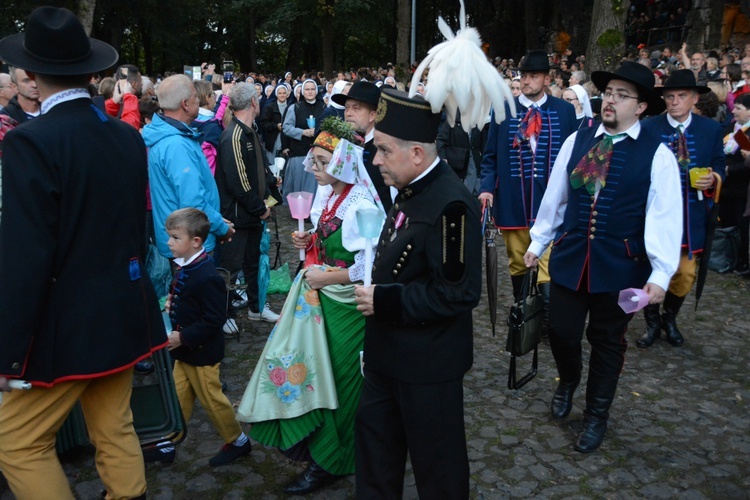 Nabożeństwo ze świecami na Górze św. Anny