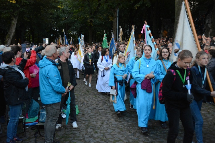 Nabożeństwo ze świecami na Górze św. Anny