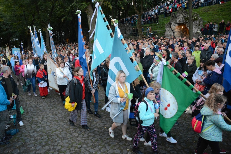 Nabożeństwo ze świecami na Górze św. Anny