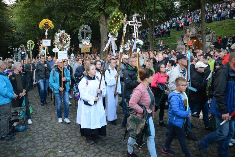 Nabożeństwo ze świecami na Górze św. Anny