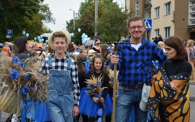 Największą kreatywnością podczas parady wykazały się szkoły.