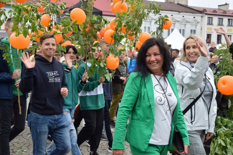 45. Skierniewickie Święto Kwiatów, Owoców i Warzyw. Parada