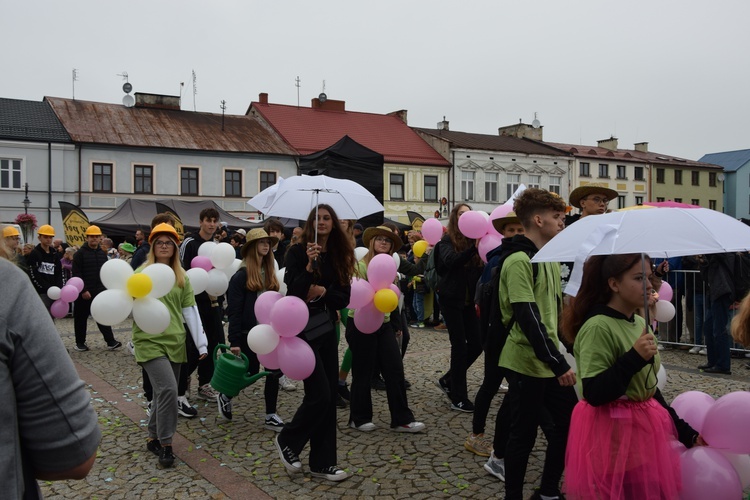 45. Skierniewickie Święto Kwiatów, Owoców i Warzyw. Parada