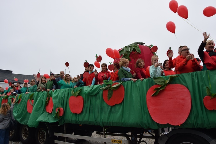 45. Skierniewickie Święto Kwiatów, Owoców i Warzyw. Parada