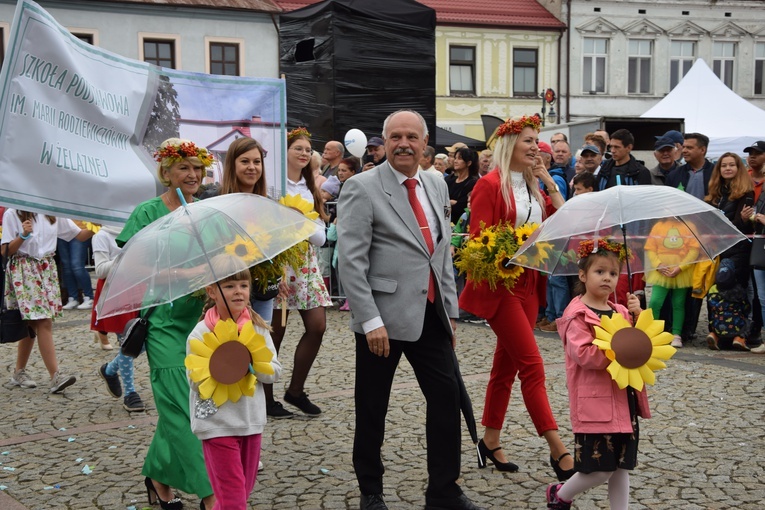 45. Skierniewickie Święto Kwiatów, Owoców i Warzyw. Parada