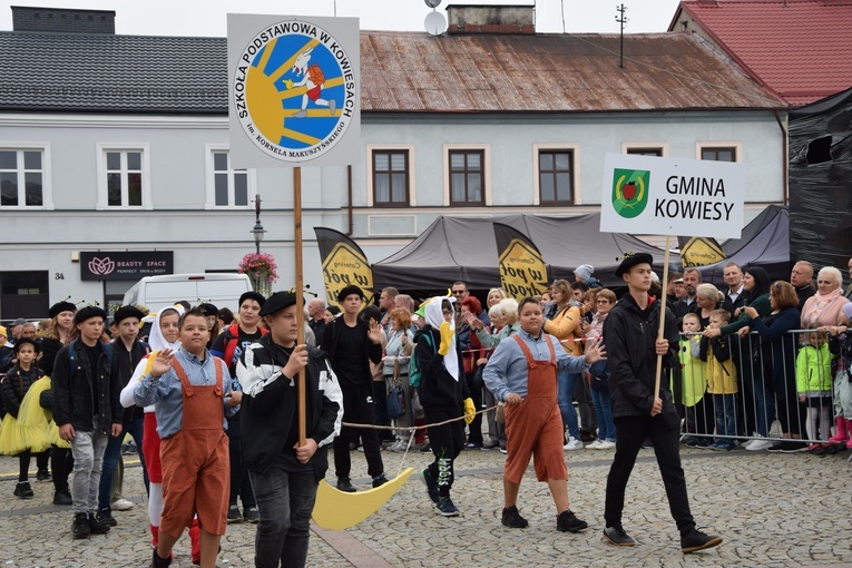 45. Skierniewickie Święto Kwiatów, Owoców i Warzyw. Parada