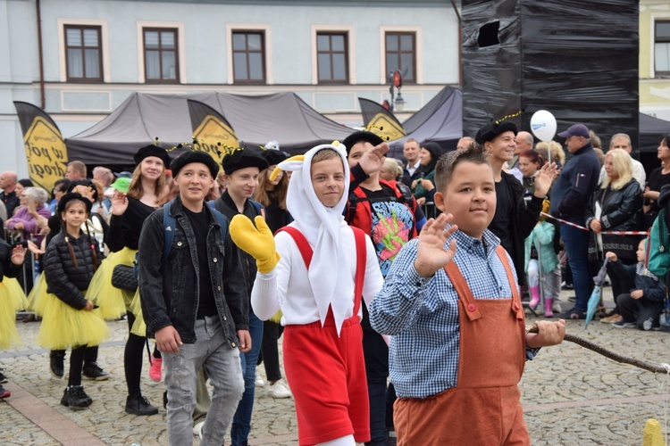 45. Skierniewickie Święto Kwiatów, Owoców i Warzyw. Parada