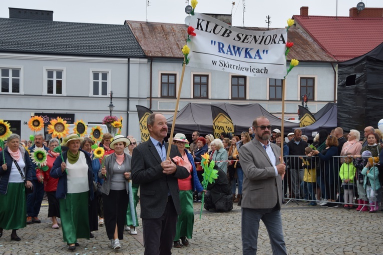 45. Skierniewickie Święto Kwiatów, Owoców i Warzyw. Parada