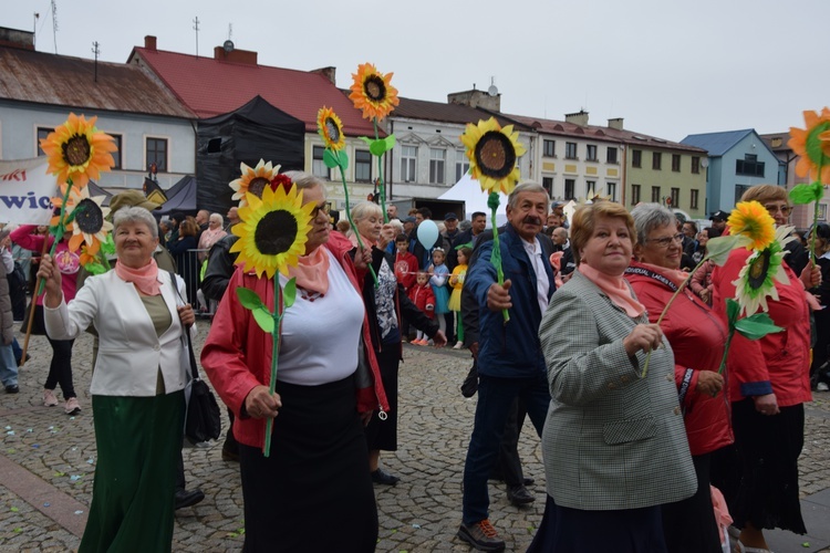 45. Skierniewickie Święto Kwiatów, Owoców i Warzyw. Parada