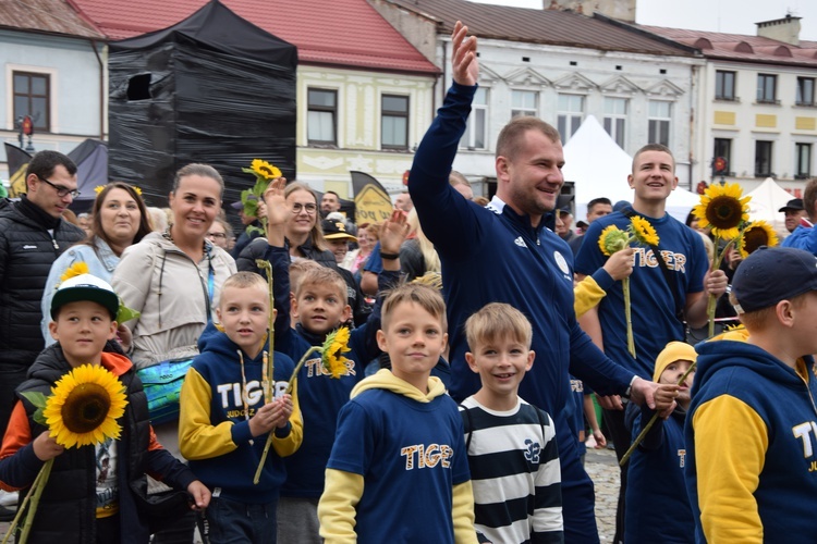 45. Skierniewickie Święto Kwiatów, Owoców i Warzyw. Parada