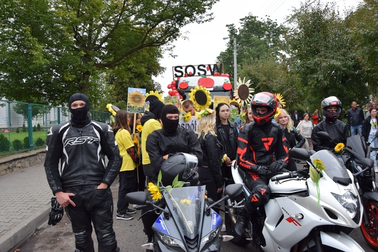 45. Skierniewickie Święto Kwiatów, Owoców i Warzyw. Parada