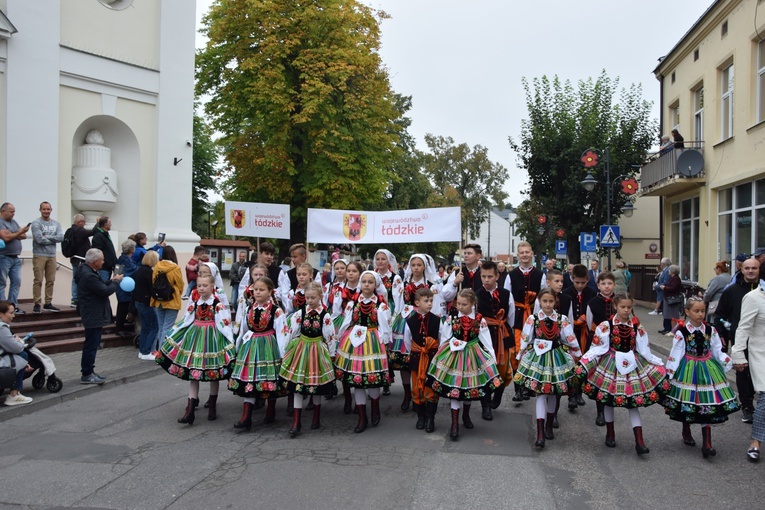 45. Skierniewickie Święto Kwiatów, Owoców i Warzyw. Parada