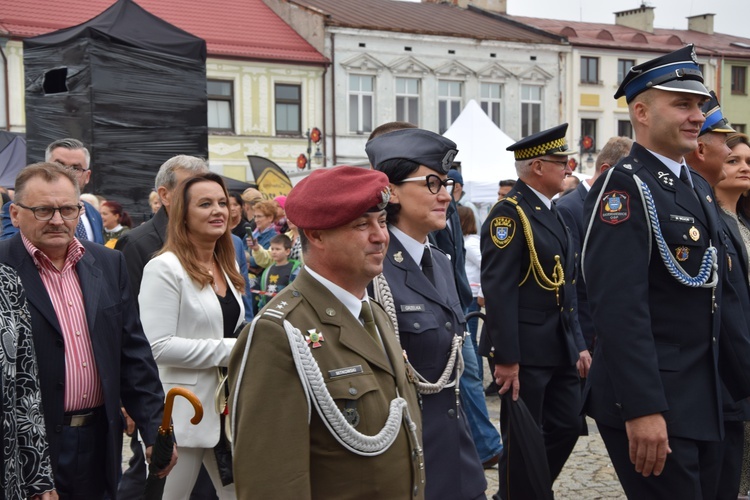 45. Skierniewickie Święto Kwiatów, Owoców i Warzyw. Parada