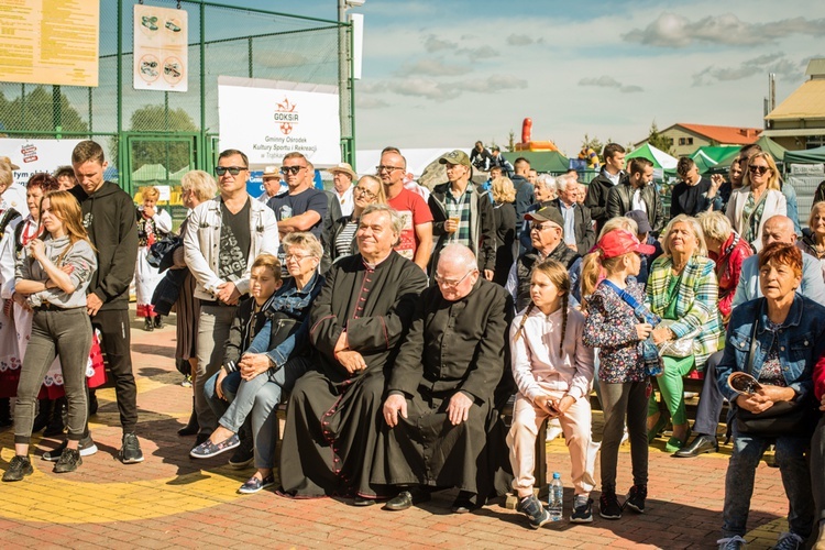 Msza św. i dożynki w Trąbkach Wielkich