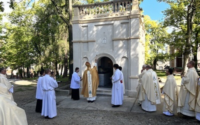 Piekary Śląskie. Poświęcenie kaplicy Bożego Grobu i odpust w sanktuarium