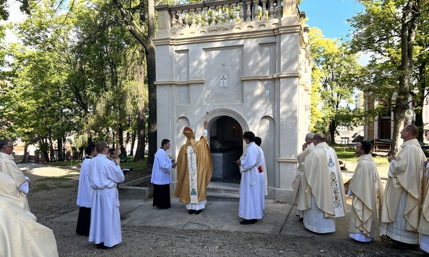Piekary Śląskie. Poświęcenie kaplicy Bożego Grobu i odpust w sanktuarium