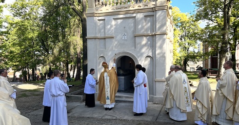 Piekary Śląskie. Poświęcenie kaplicy Bożego Grobu i odpust w sanktuarium