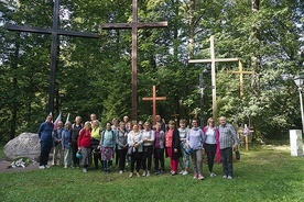 Pielgrzymi odprawili nabożeństwo Drogi Krzyżowej na Kalwarii Warmińskiej.