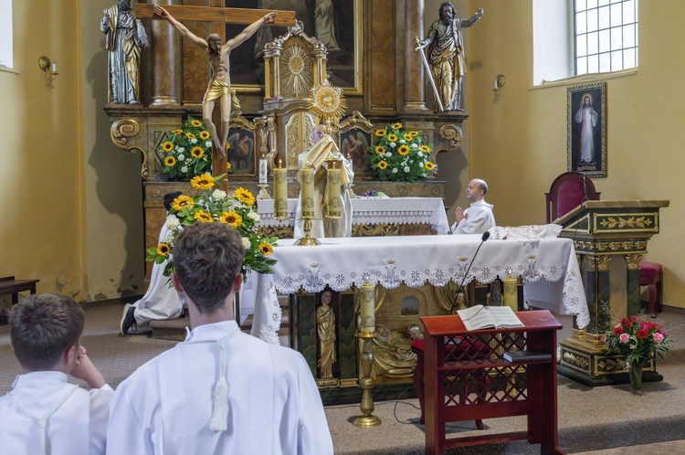 Odpust w kościele Narodzenia NMP w Kudowie-Zdroju Słonem