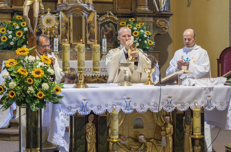 Odpust w kościele Narodzenia NMP w Kudowie-Zdroju Słonem