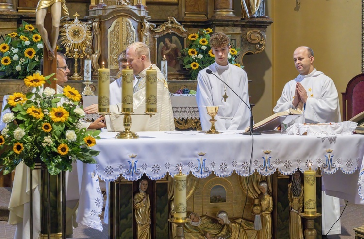 Odpust w kościele Narodzenia NMP w Kudowie-Zdroju Słonem