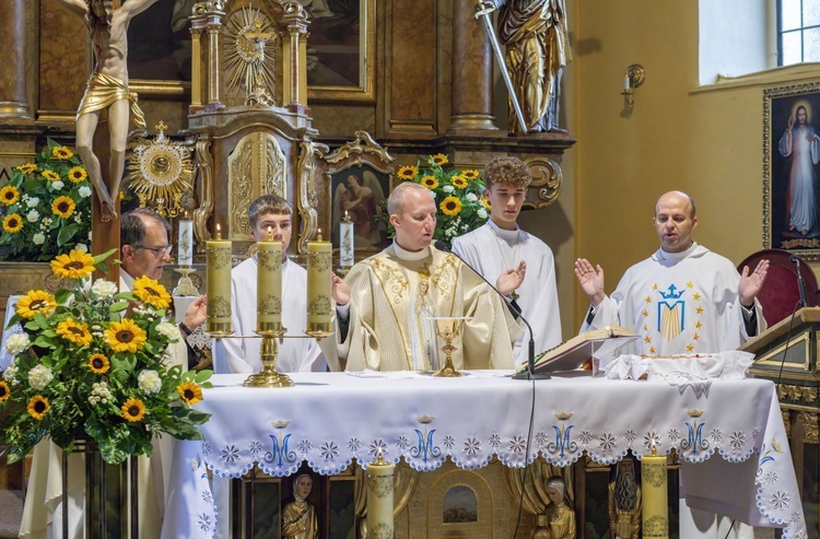 Odpust w kościele Narodzenia NMP w Kudowie-Zdroju Słonem