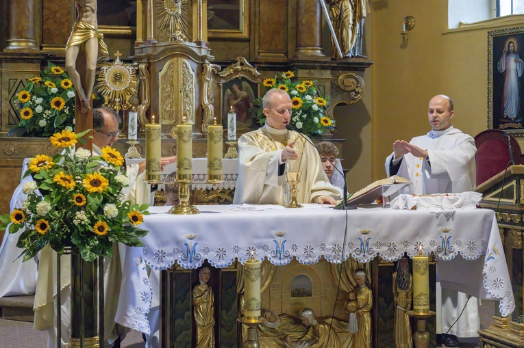 Odpust w kościele Narodzenia NMP w Kudowie-Zdroju Słonem