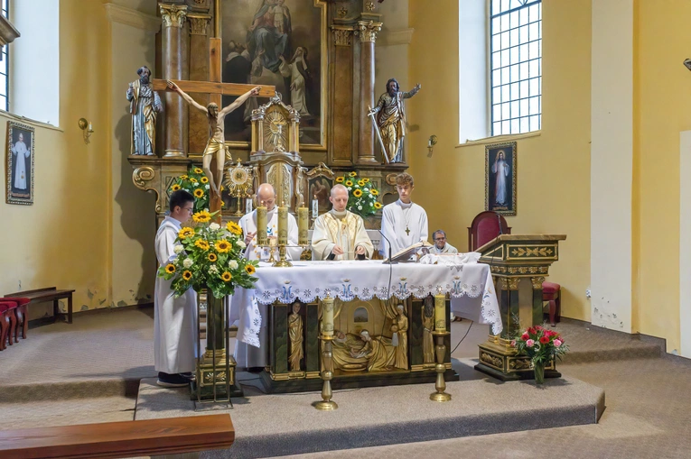 Odpust w kościele Narodzenia NMP w Kudowie-Zdroju Słonem