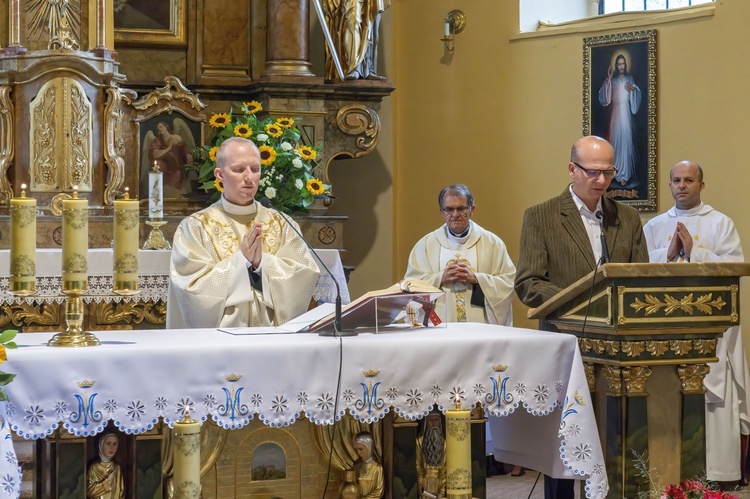 Odpust w kościele Narodzenia NMP w Kudowie-Zdroju Słonem