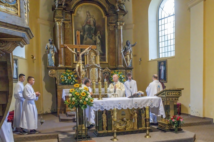 Odpust w kościele Narodzenia NMP w Kudowie-Zdroju Słonem