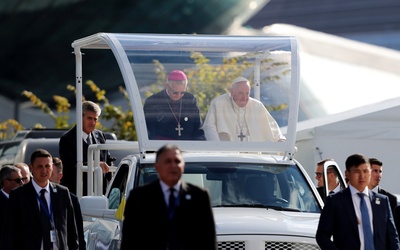 Papież wezwał kazachskich katolików do bycia świadkami nowego życia, miłości, pokoju