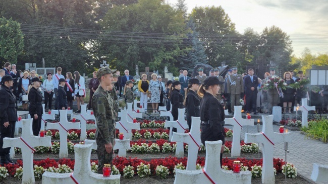 Rocznicowe uroczystości w Szydłowcu