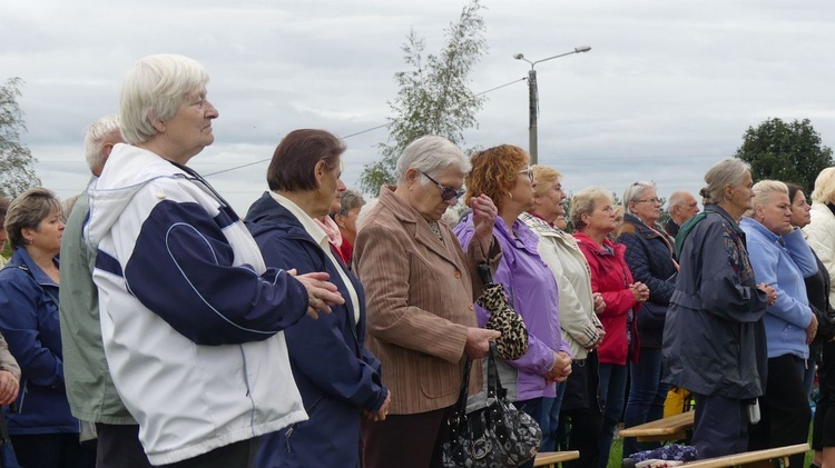 Msza św. za Bielsko-Białą pod Krzyżem na Trzech Lipkach - 2022