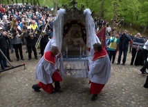 Pokłony feretronów mogą zostać narodowym dobrem