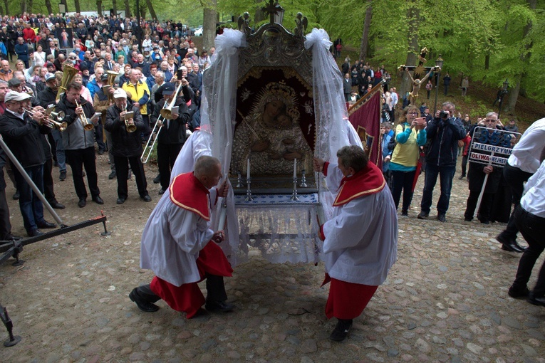 Pokłony feretronów mogą zostać narodowym dobrem