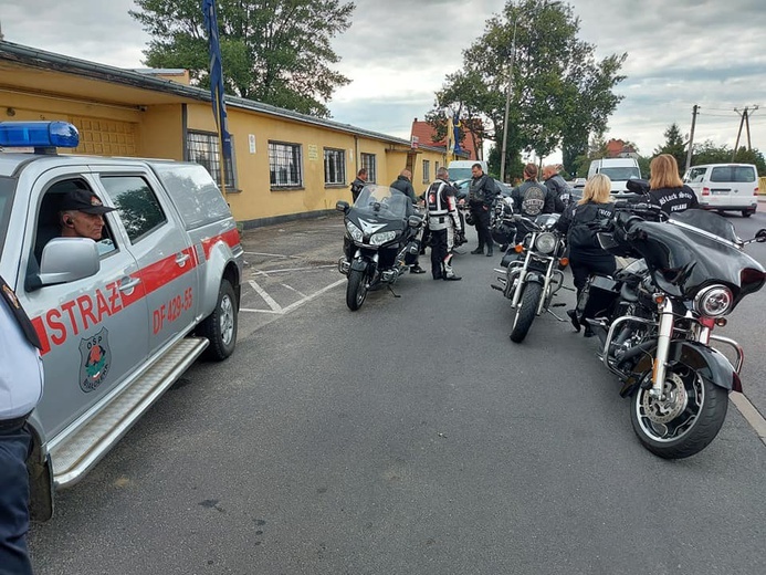 Odpust i bierzmowanie w Białołęce