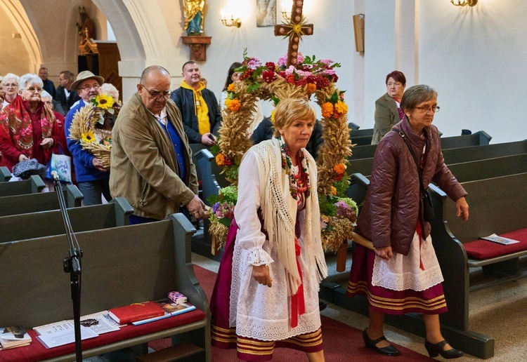 Dożynki w parafii św. Mikołaja w Świerkach