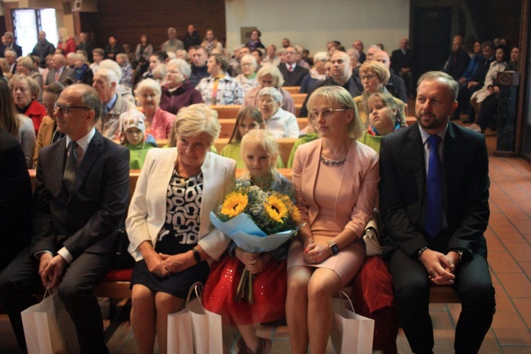 Abp Mieczysław Mokrzycki na jubileuszu parafii oblatów w Kędzierzynie-Koźlu