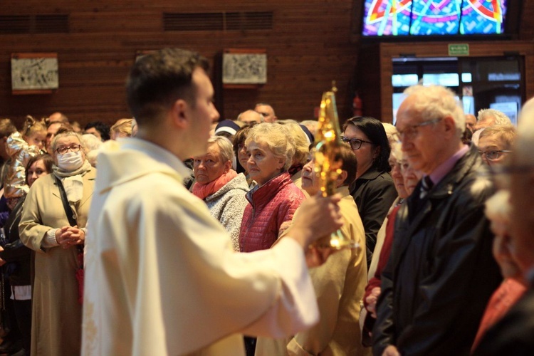 Abp Mieczysław Mokrzycki na jubileuszu parafii oblatów w Kędzierzynie-Koźlu