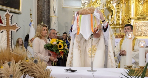 Dziękczynienie Bogu za plony w czasach drożyzny i w cieniu wojny