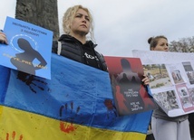 Rosjanie nie wypuszczają 50 uwięzionych kobiet z Azowstalu